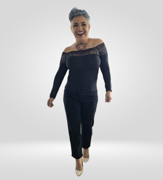 T-shirt avec épaules dénudées en dentelle